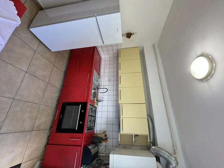 Garsonieră decomandată în Central
