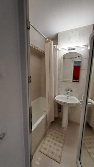 Apartament cu 2 camere decomandat în Centrul Civic