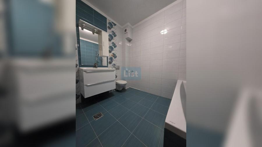Apartament cu 3 camere semidecomandat, mobilat în Florești