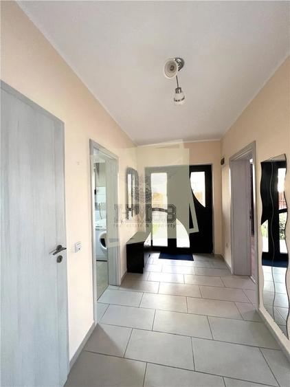 Casă cu 5 camere cu Teren 300 Mp în Central