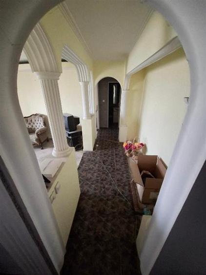 Apartament cu 4 camere decomandat în Ostroveni
