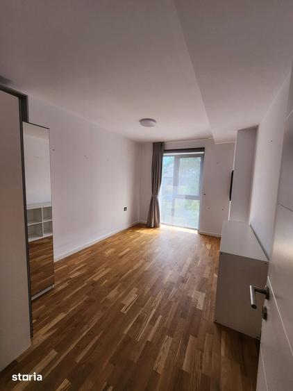 Apartament cu 3 camere în Dămăroaia