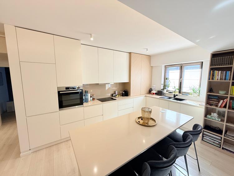 Apartament cu 3 camere decomandat, mobilat în Aviației — fotografia 3