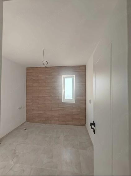 Casă cu 3 camere cu Teren 270 Mp în Parța
