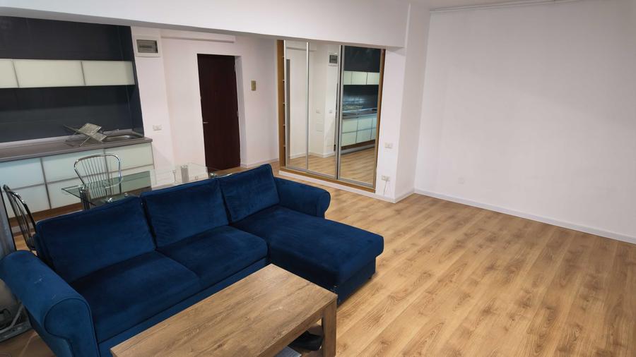 Apartament cu 2 camere semidecomandat în Panduri