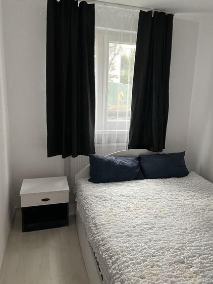 Inchiriez apartament pe strada mioritei , in statia de autobuz vizavi de Supermarket ! Darina - 7