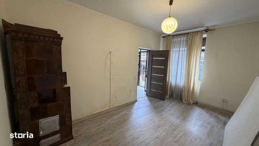 Casă cu 3 camere cu Teren 140 Mp în Ultracentral