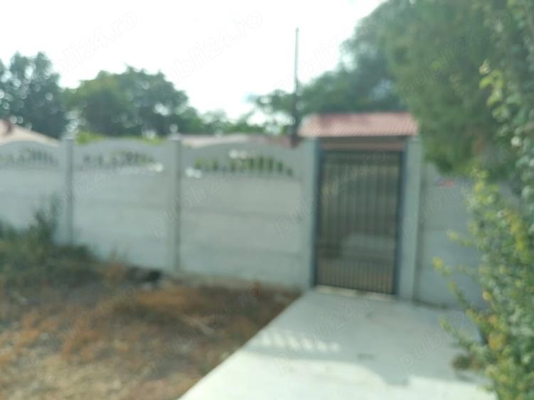 Casă cu Teren 2000 Mp în Oprișenești
