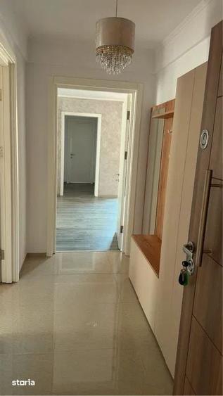 Apartament cu 3 camere decomandat în Craiovei