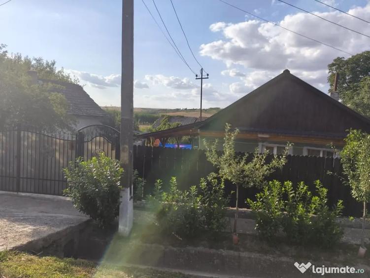 Casă cu 3 camere în Uileacu de Munte