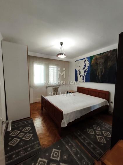 Apartament cu 3 camere decomandat în Decebal