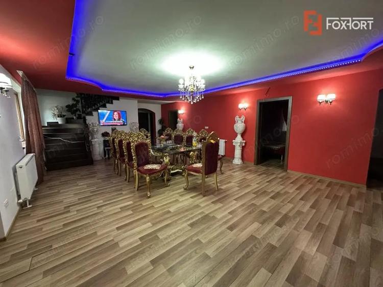 Casă cu 12 camere cu Teren 1560 Mp în Bucovăț (Remetea Mare)