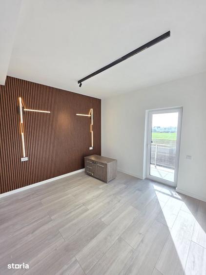 Casă cu 5 camere decomandat cu Teren 300 Mp în Central