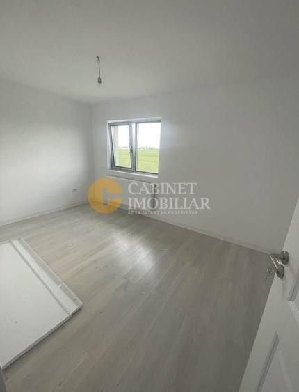 Casă individuală cu 4 camere cu Canalizare în Miroslava