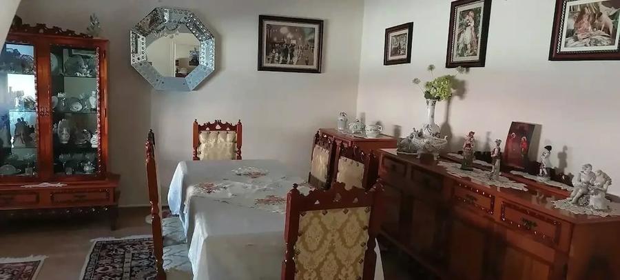 Casă cu Teren 250 Mp în Central