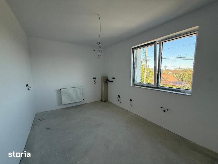 Casă cu 6 camere cu Teren 878 Mp în Cetate