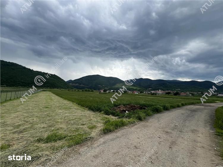 Teren de 3477 mp, în Boița
