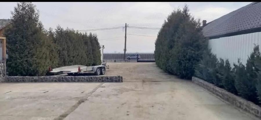 Teren de 2200 mp, în Central