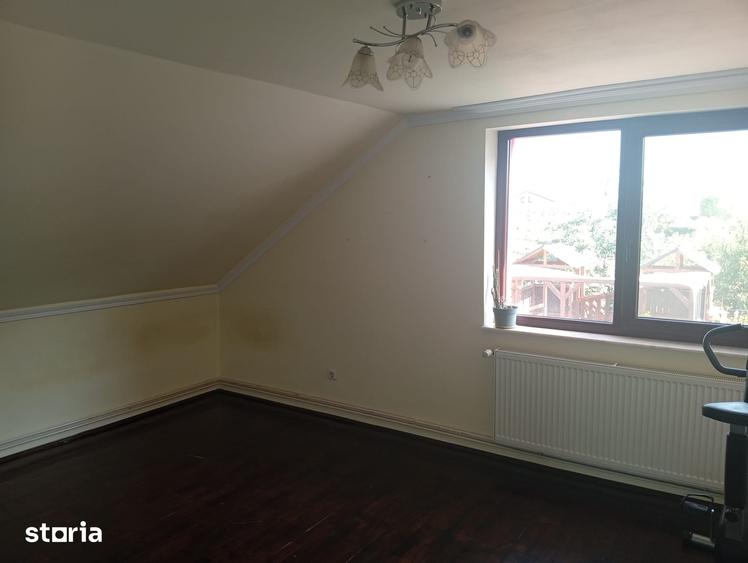 Casă cu 7 camere cu Teren 780 Mp în Grădiște