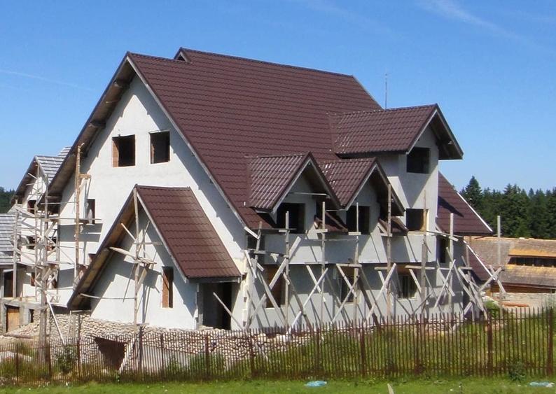 Hotel/Pensiune, de 950 mp, în Pietroasa