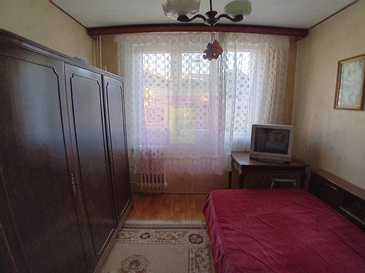 Apartament cu 4 camere decomandat în Brâncoveanu