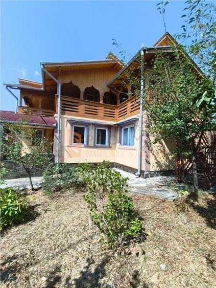 Casă individuală cu 6 camere cu Teren 1717 Mp în Lunca Frumoasă