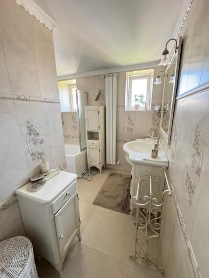 Apartament cu 3 camere decomandat în Ultracentral