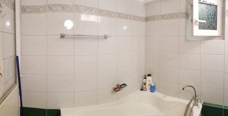 Apartament cu 3 camere decomandat în Tudor