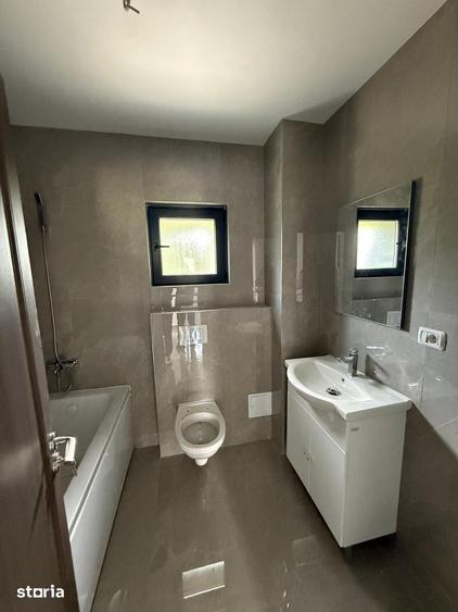 Apartament cu 2 camere decomandat în Rediu