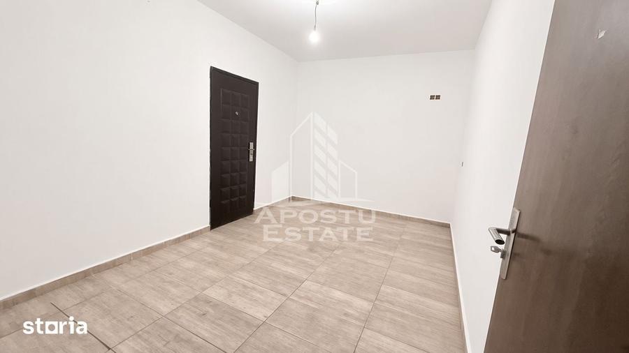 Spațiu comercial, de 97 mp, în Șandra