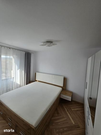 Apartament cu 3 camere decomandat în Dâmbul Rotund