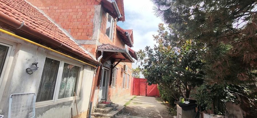 Casă cu 6 camere cu Teren 400 Mp în Șega