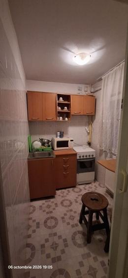 Garsonieră decomandată în Cantacuzino