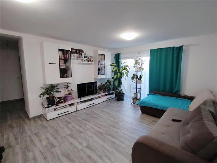 Duplex cu 4 camere cu Canalizare în Moșnița Nouă