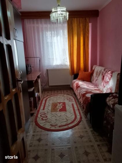 Apartament cu 4 camere decomandat în Obor