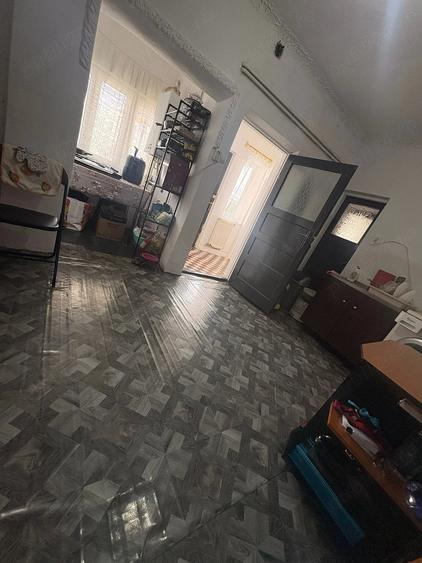 Casă cu 3 camere cu Teren 377 Mp în Bănești