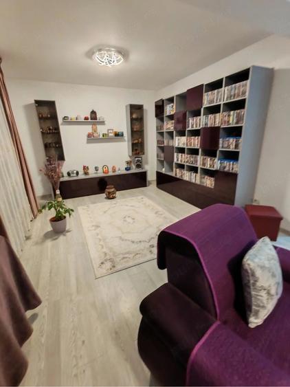 Casă cu 8 camere cu Teren 385 Mp în Berceni