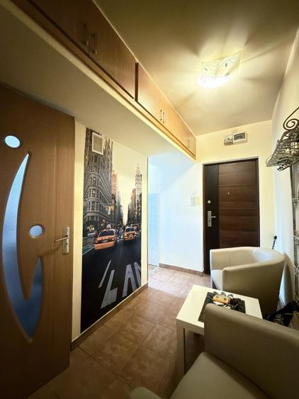Apartament cu 2 camere nedecomandat, mobilat în Dacia