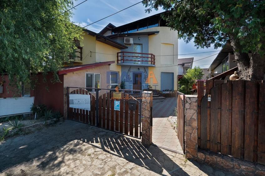 Casă individuală cu 6 camere cu Canalizare în Cotu Vameș