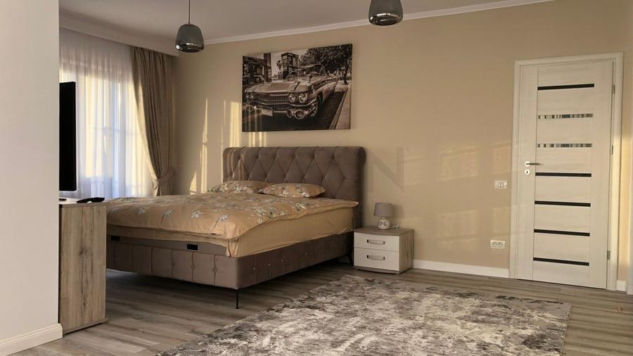 Apartament cu 4 camere decomandat, mobilat în Jiului