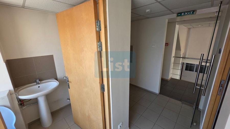 Birou, de 210 mp, în Central
