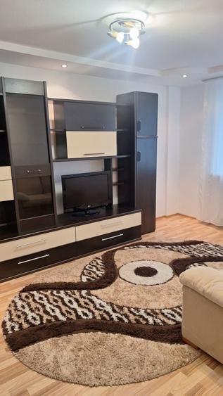 Inchiriez apartament cu 2 camere decomandat - 1