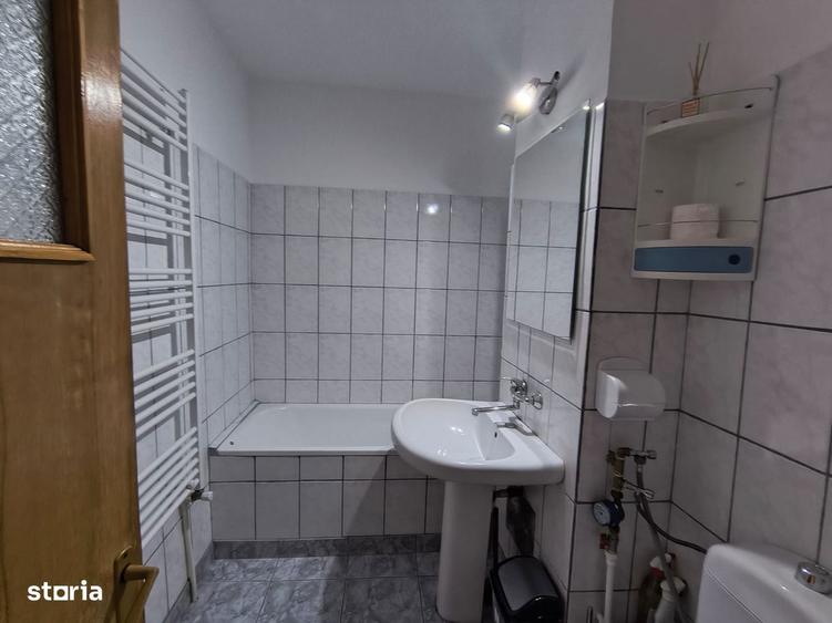 Apartament cu 2 camere, mobilat în Central