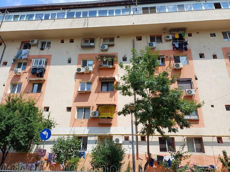 Garsonieră semidecomandată în Titan