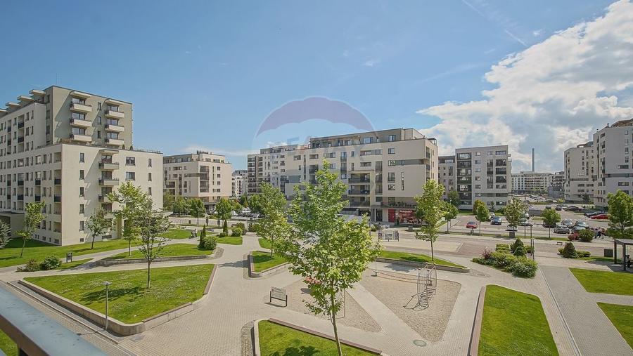 Apartament cu 2 camere decomandat, mobilat în Tractorul