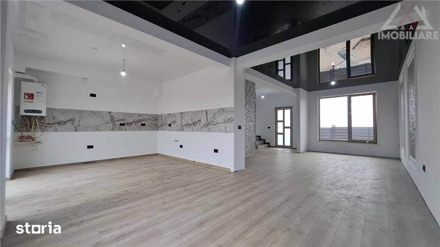 Casă cu 4 camere cu Teren 250 Mp în Rediu
