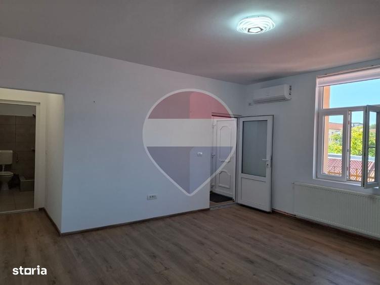 Spațiu comercial, de 50 mp, în Vladimirescu