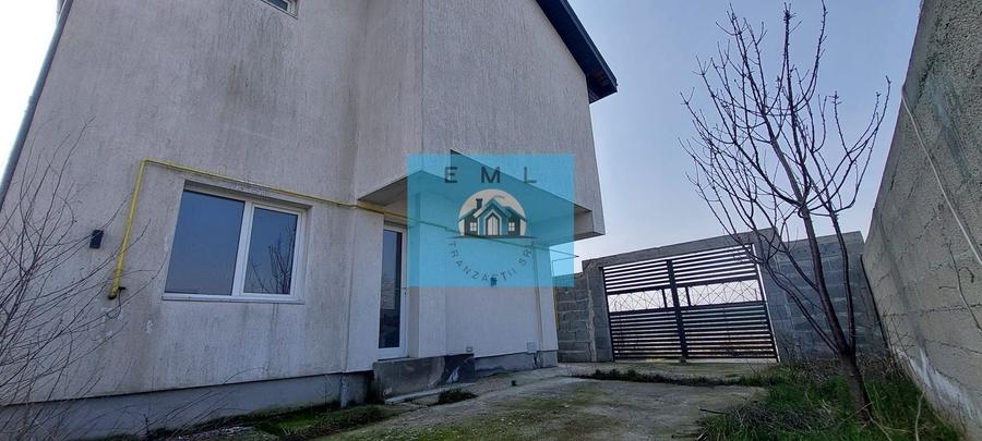 Duplex cu 5 camere cu Canalizare în Cornetu