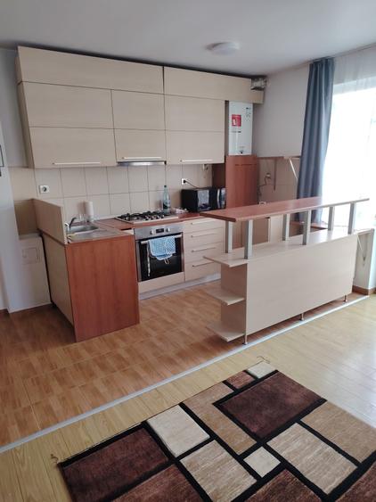 Apartament cu 2 camere semidecomandat în Florești