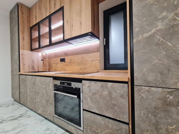 Apartament cu 3 camere decomandat în Arcul de Triumf